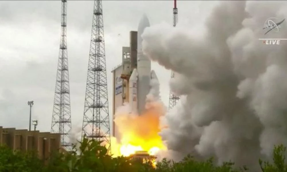 NASA: Για πρώτη φορά εκτόξευσε πύραυλο εκτός αμερικανικής επικράτειας